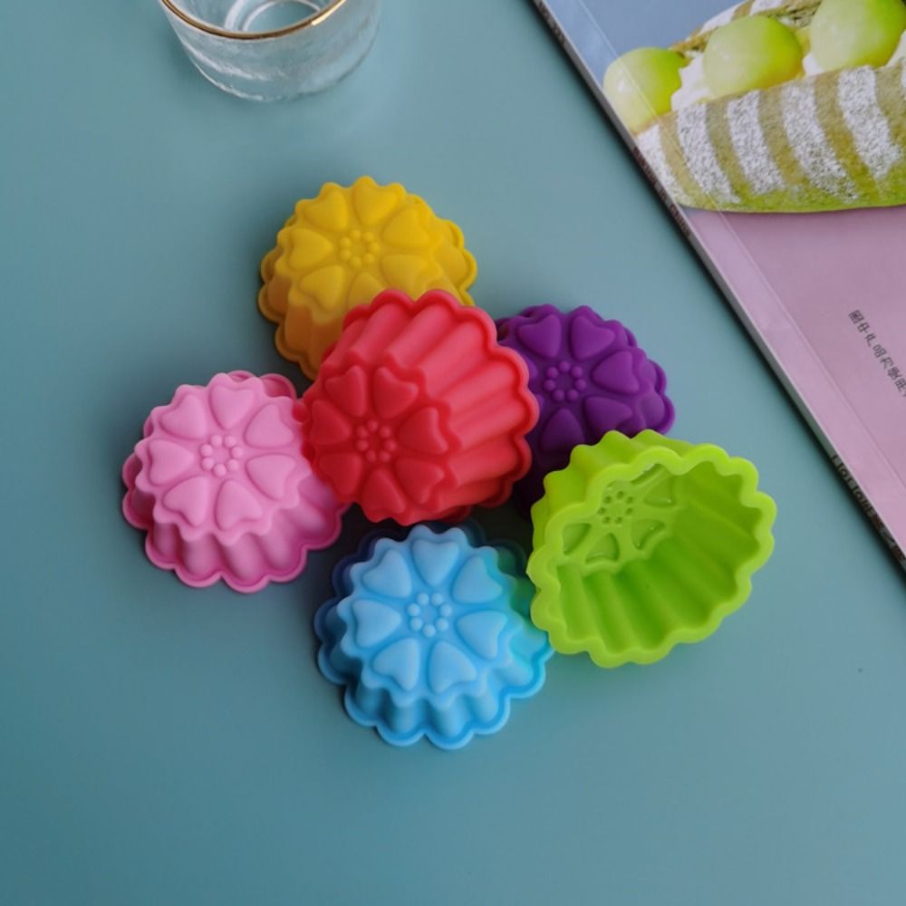 Soap Making Utensils - Cute 5cm Flower Silicone Cake Mold