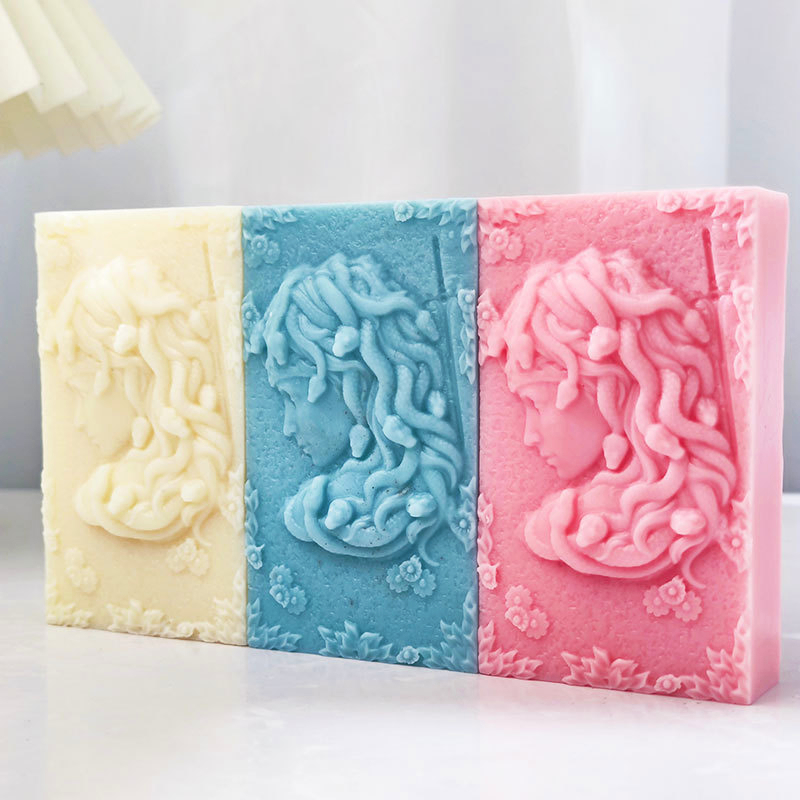 Hoa Nữ Thần Xà Phồng Silicon K - đánh giá và giá Soap Making Queen